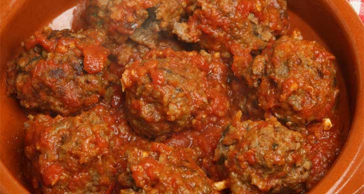Meat Balls in Tomato Sauce