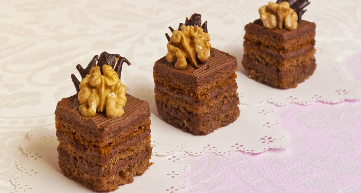 Cappuccino Choco Cake Topped With Dry Fruits