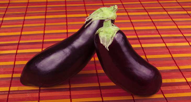 Aubergine in Cashew Coconut Curry