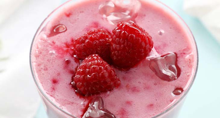 Raspberries & Strawberry Smoothie