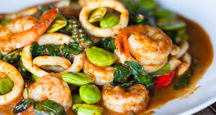 Griddled Squid and Prawns with Spicy Chilli Sauce