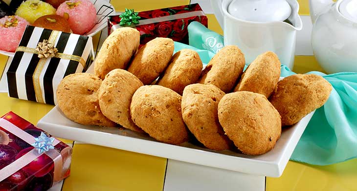 Flaky Dal Kachoris