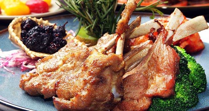 Lamb Chops with Lemon