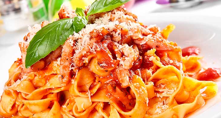Tagliatelle with Fresh Tomato and Basil Sauce