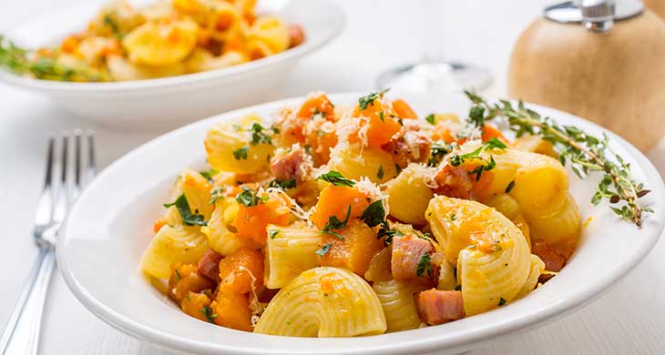 Shells with Artichoke, Salami and Tomato
