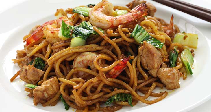 Mixed Meat Fried Noodles with Prawns