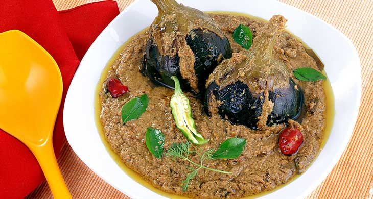 Stuffed Aubergines in Seasoned Tamarind Juice (1)