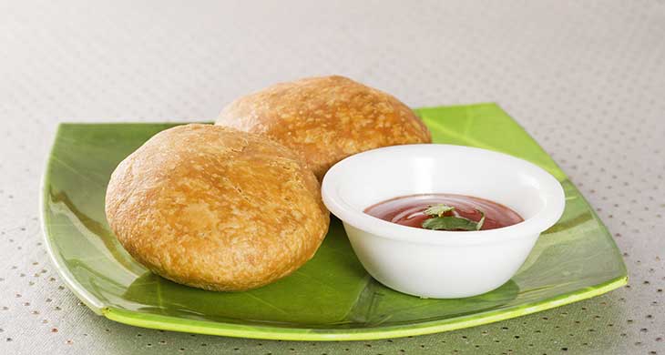 Fried Black Gram Bread (Urad Kachori)