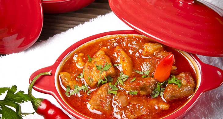 Lamb with Curry Leaves and Coconut Milk