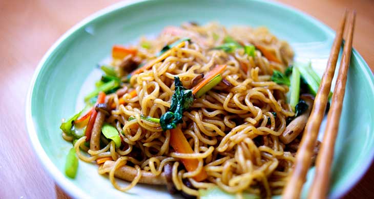 Thai Vegetable Noodles with Chicken