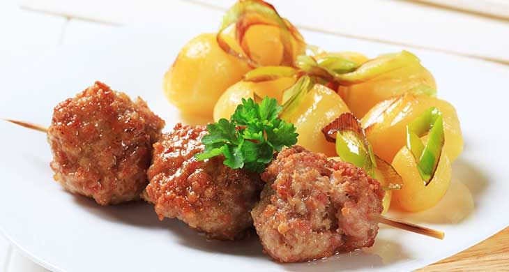 Italian Meat Ball Kebabs Filled with Mozzarella