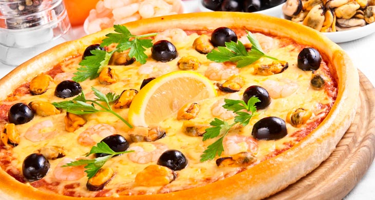 Seafood Pizza