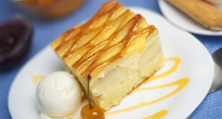 Vanilla Ice Cream with Apricot Sauce