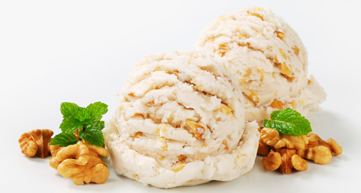 Vanilla Ice Cream with Walnuts