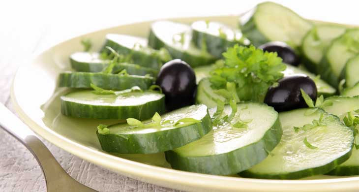 Vellarikkai Kosumalli (Fresh Cucumber Salad)