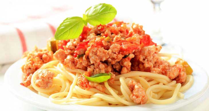 Spaghetti with Meat Sauce and Cream