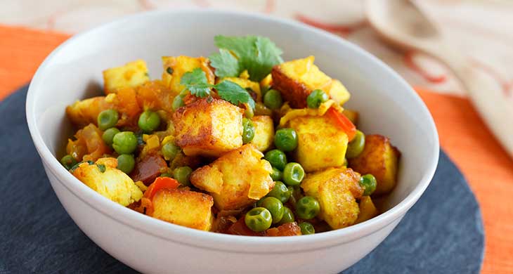 Stir-fried Paneer with Mushrooms and Peas